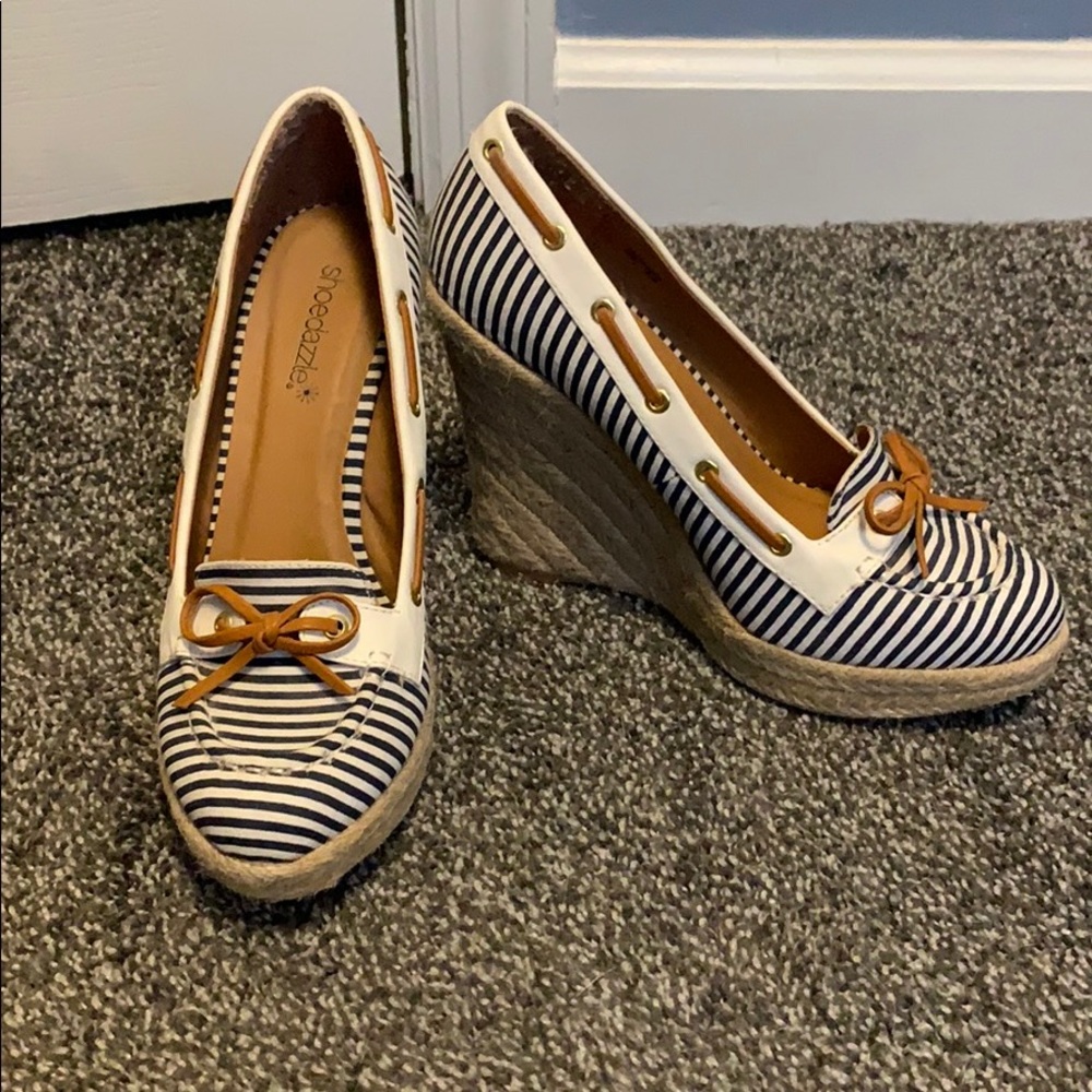 Shoedazzle wedge heels